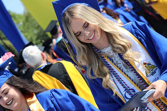 CSUB commencement 