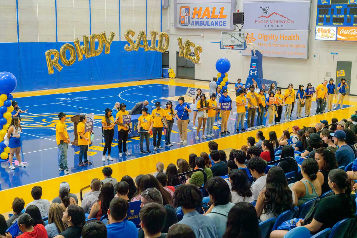 New students at the Icardo Center