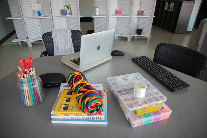Craft table in the Wellness Suite