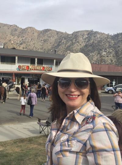 Dr. Teresa  Fernández-Ulloa