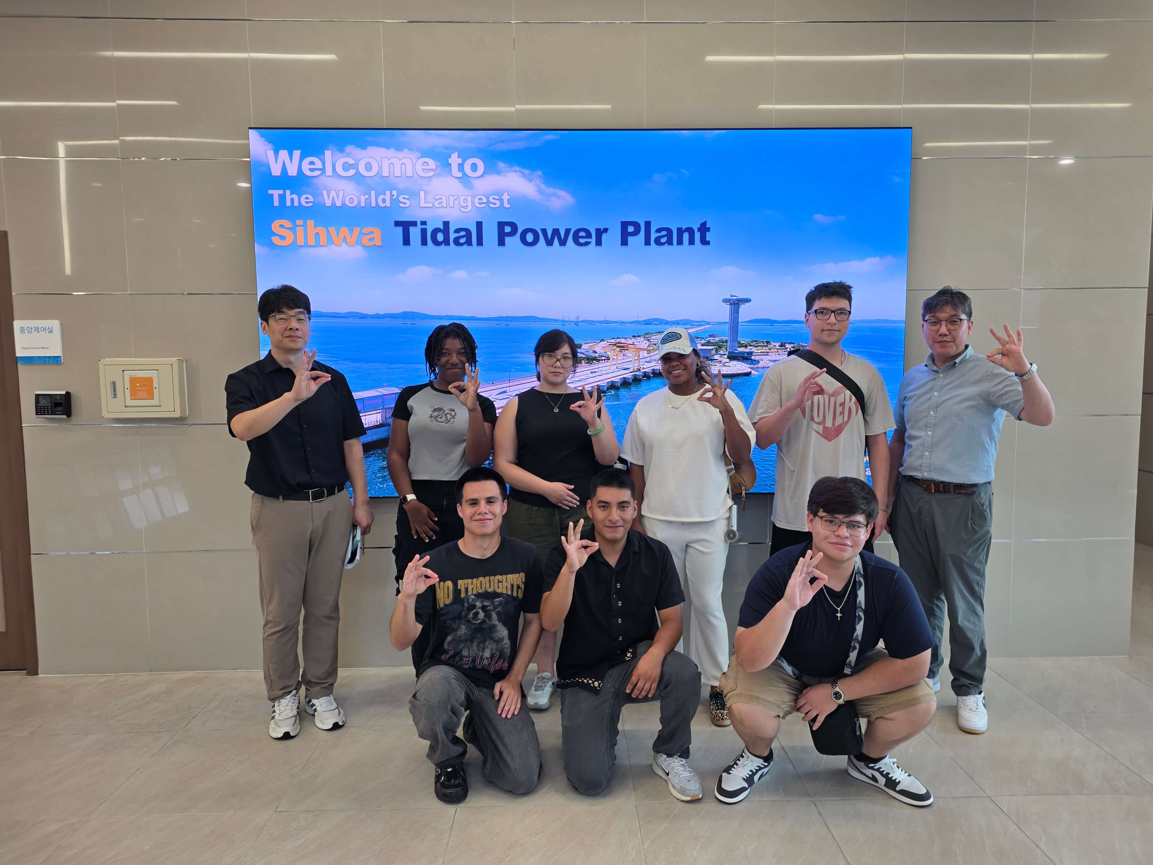 FLP Korea students and Dr. Kim at the Sihwa tidal power plant facilities.